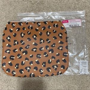 Studio Thirty-One Flap - Leopard Pebble